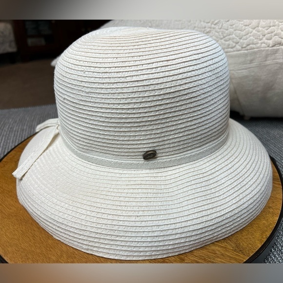 Accessories - H009. Gossamer Sunny Hat One Size 21.5” Cream